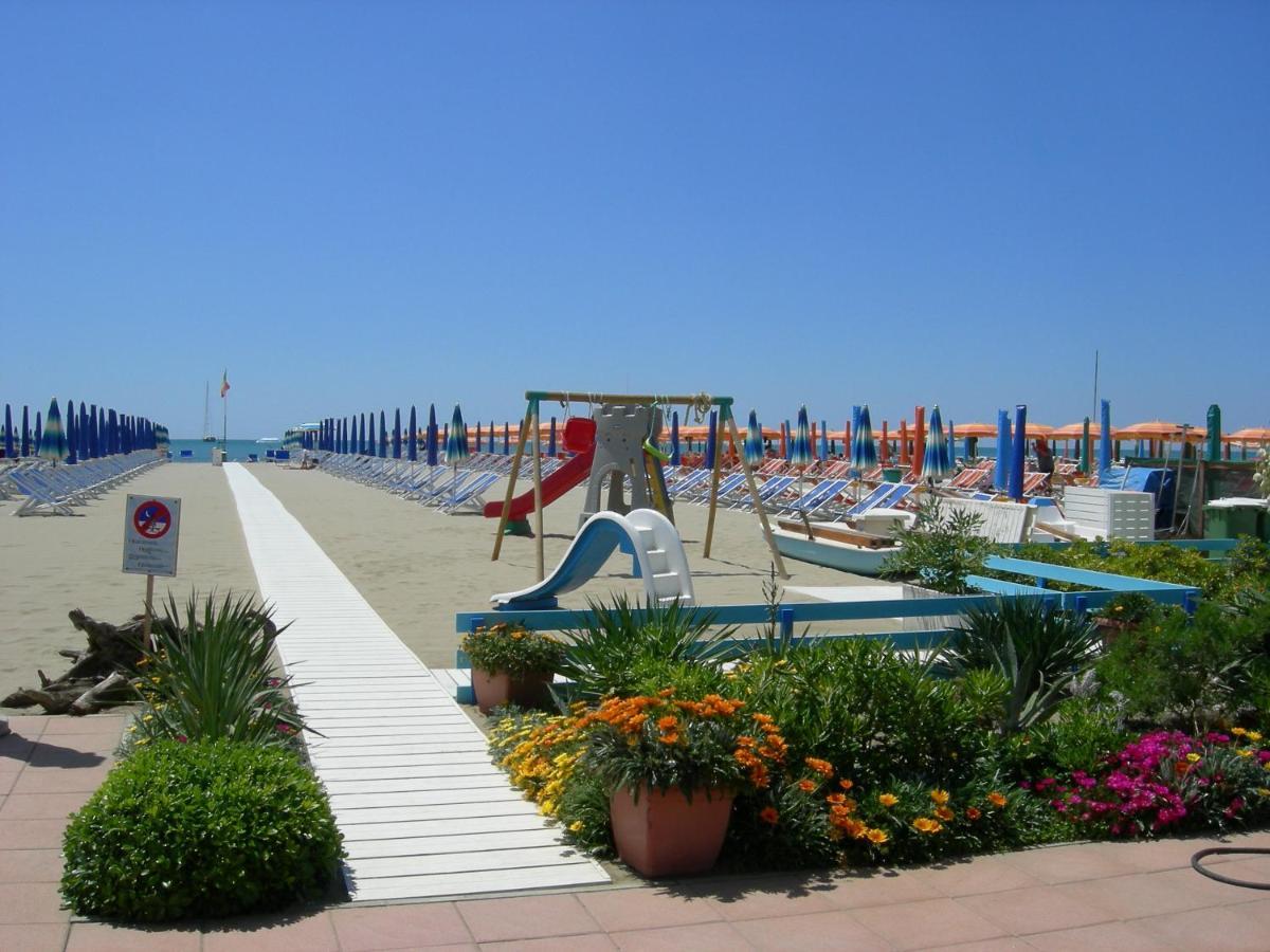 Hotel Tirrenia Viareggio Esterno foto