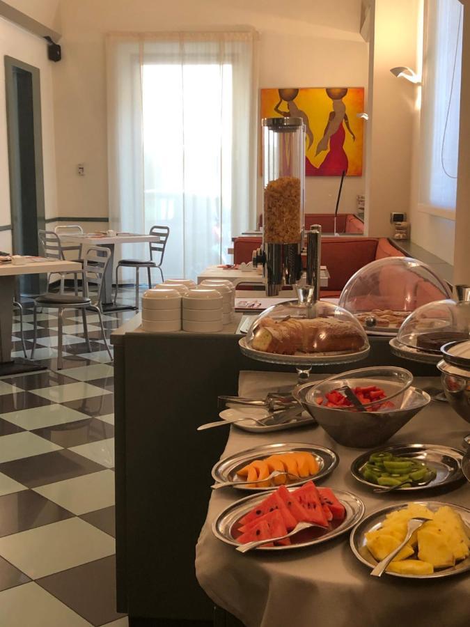 Hotel Tirrenia Viareggio Esterno foto