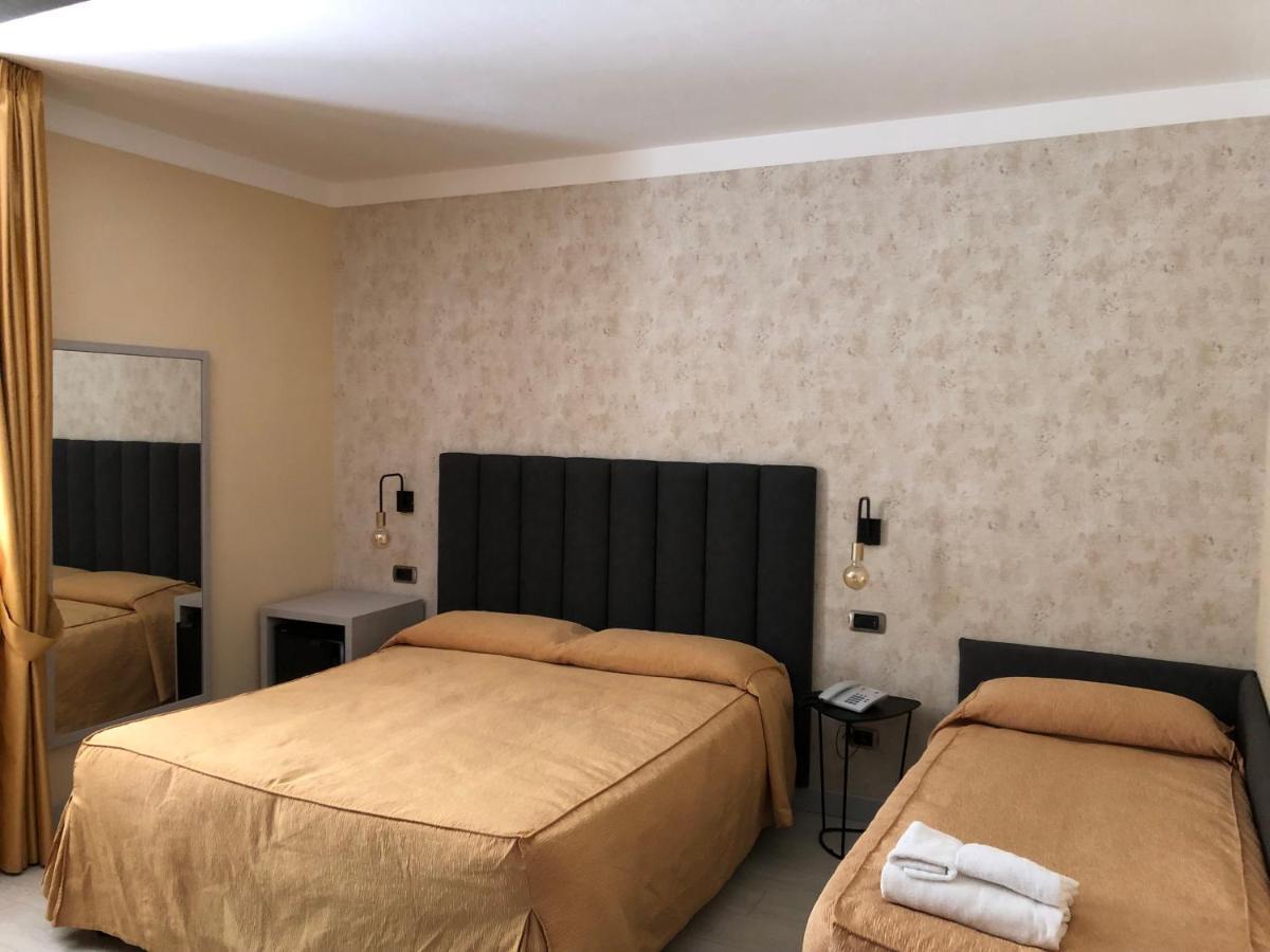 Hotel Tirrenia Viareggio Esterno foto